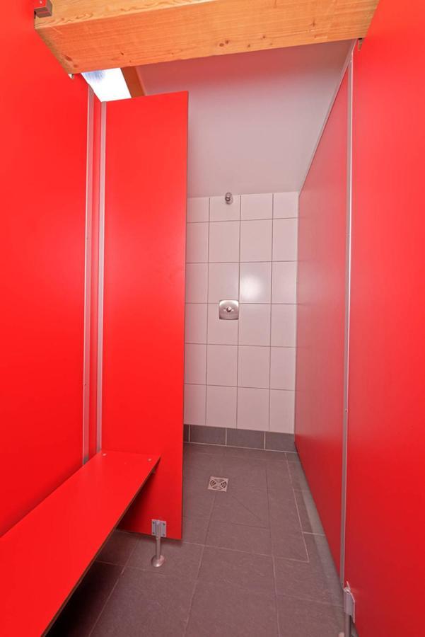 Petit Velan - Coworking & Coliving Hostel Bourg-Saint-Pierre Ngoại thất bức ảnh
